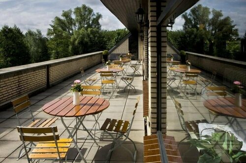 Гостиница Van der Valk Hotel Moers в Мёрсе
