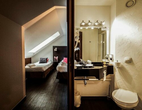 Гостиница Logis Hotel Le Gril в Лон-ле-Сонье