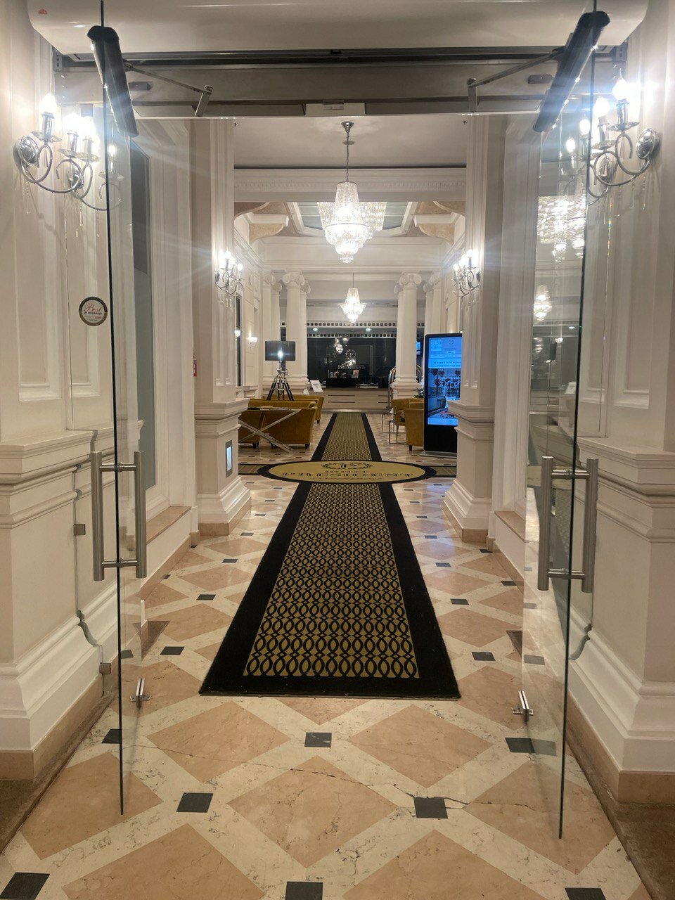 Фото Hotel President