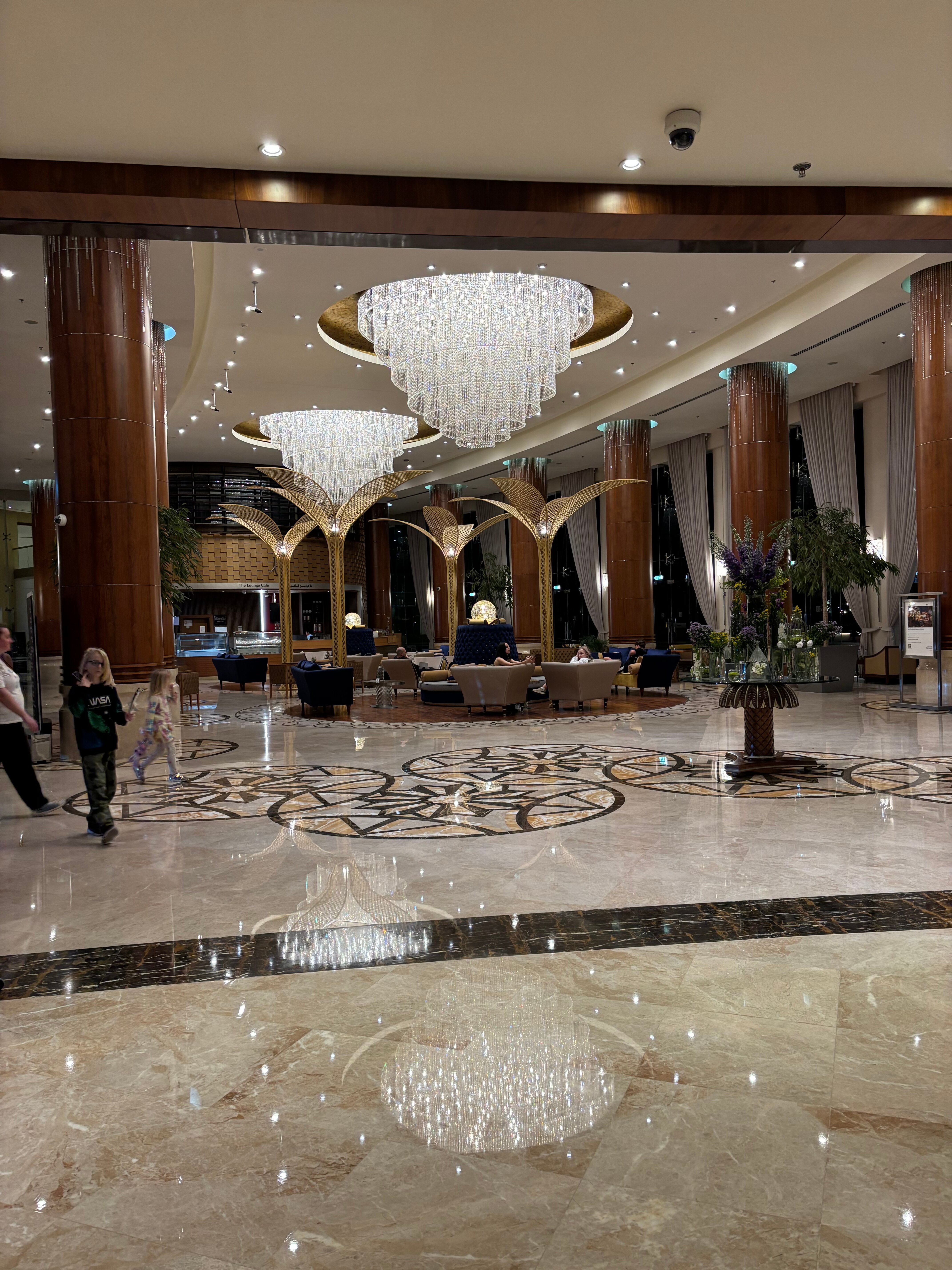 Фото Khalidiya Palace Rayhaan by Rotana