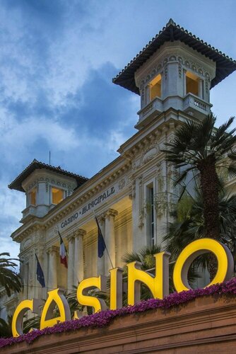 Гостиница Sakura Inn Sanremo в Сан-Ремо