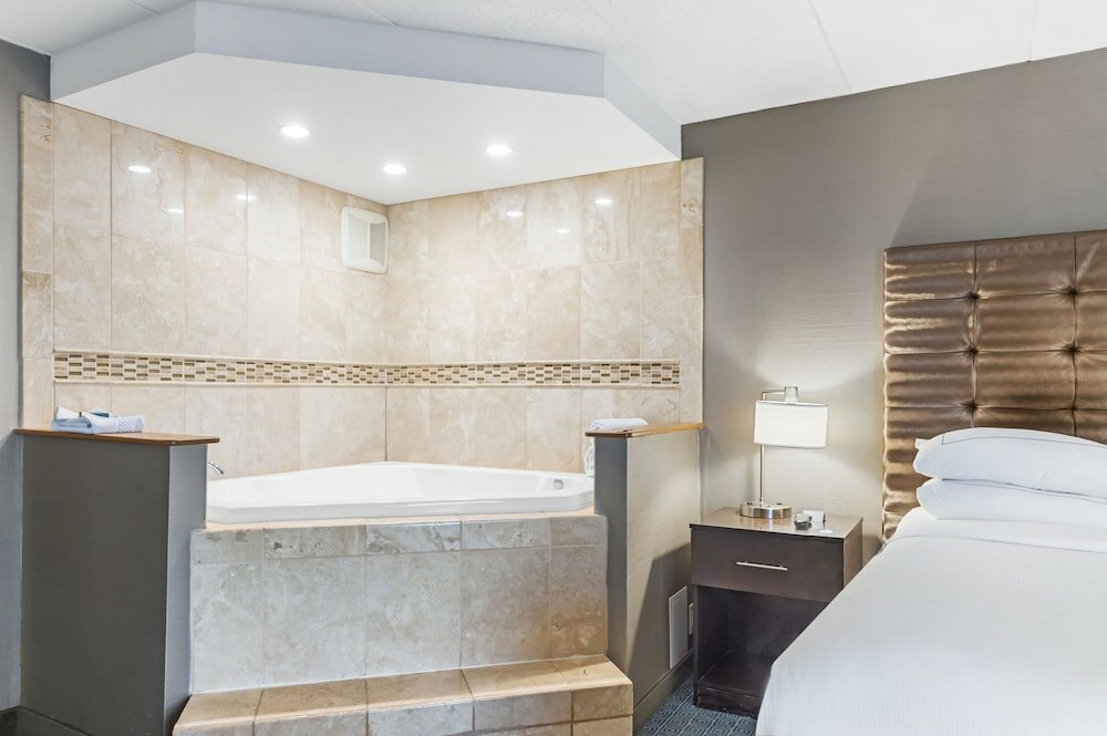 Фото DoubleTree by Hilton Roseville Minneapolis