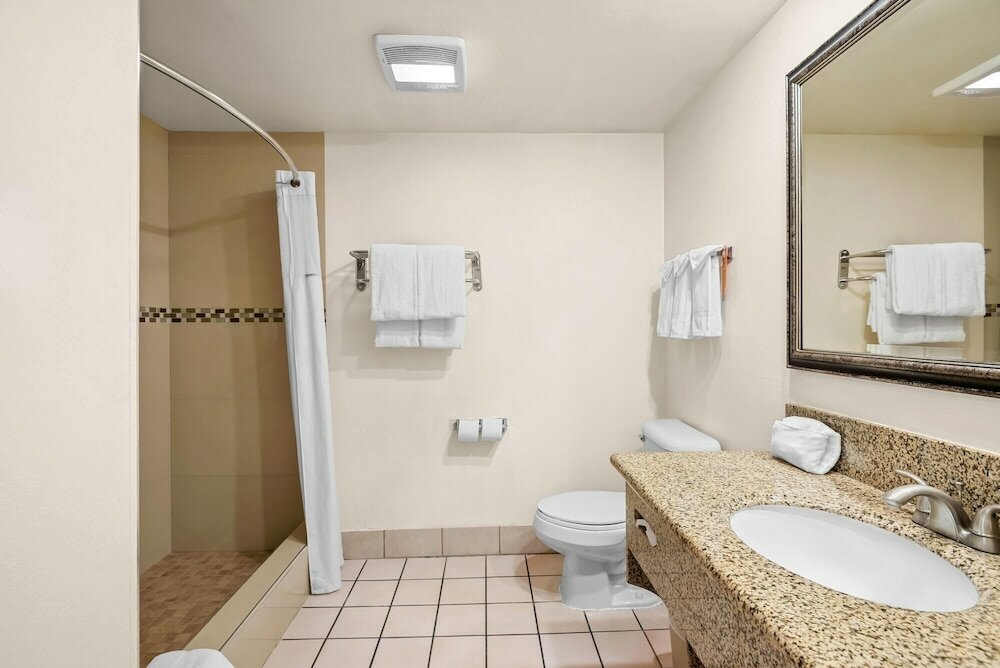 Фото Howard Johnson by Wyndham Pasadena