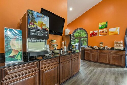 Гостиница Quality Inn London North в Лондоне
