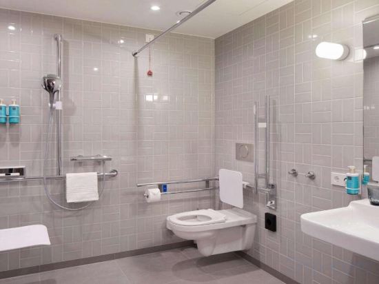 Фото Novotel Hamburg Central Station