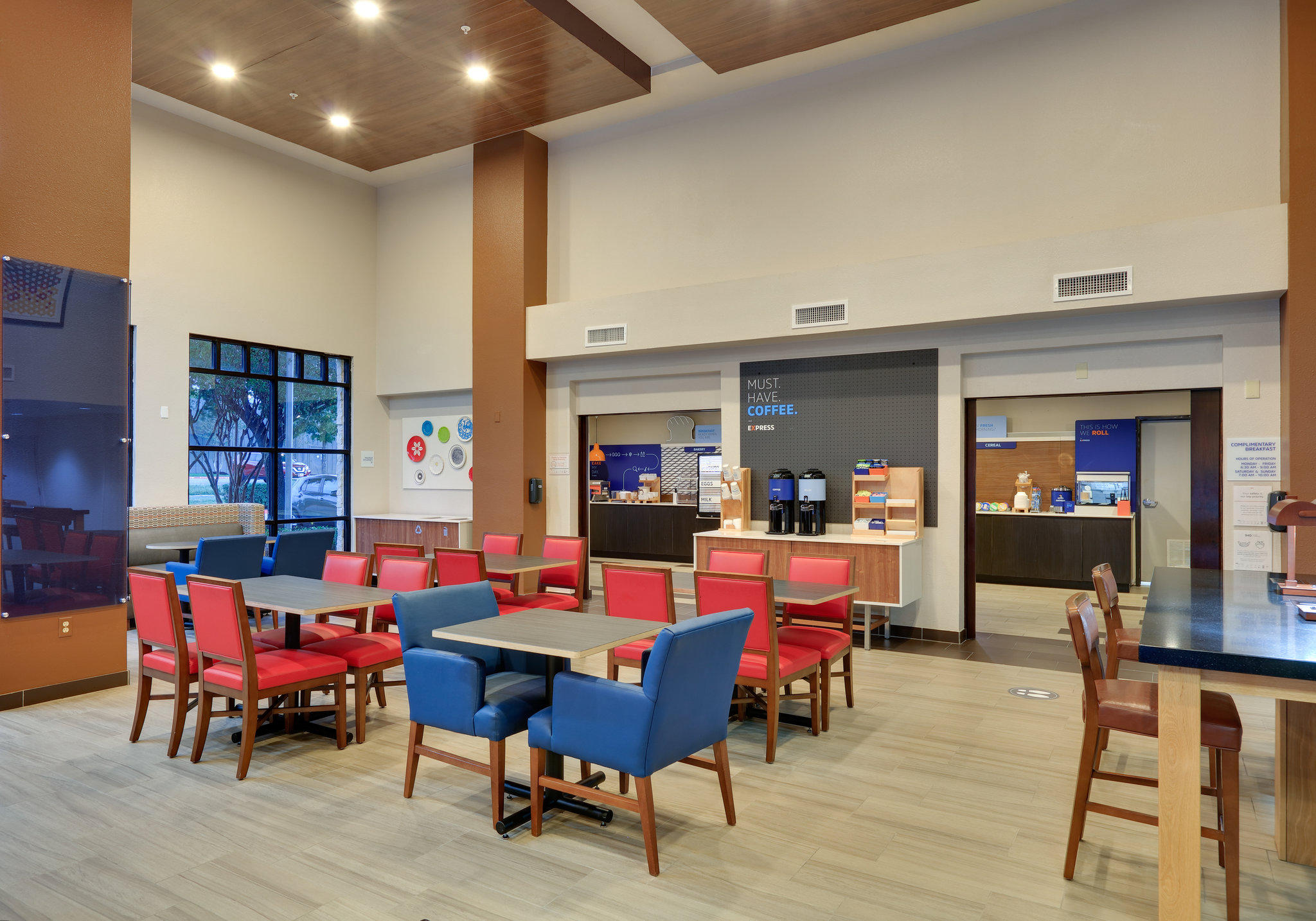 Фото Holiday Inn Express & Suites Austin Round Rock, an Ihg Hotel