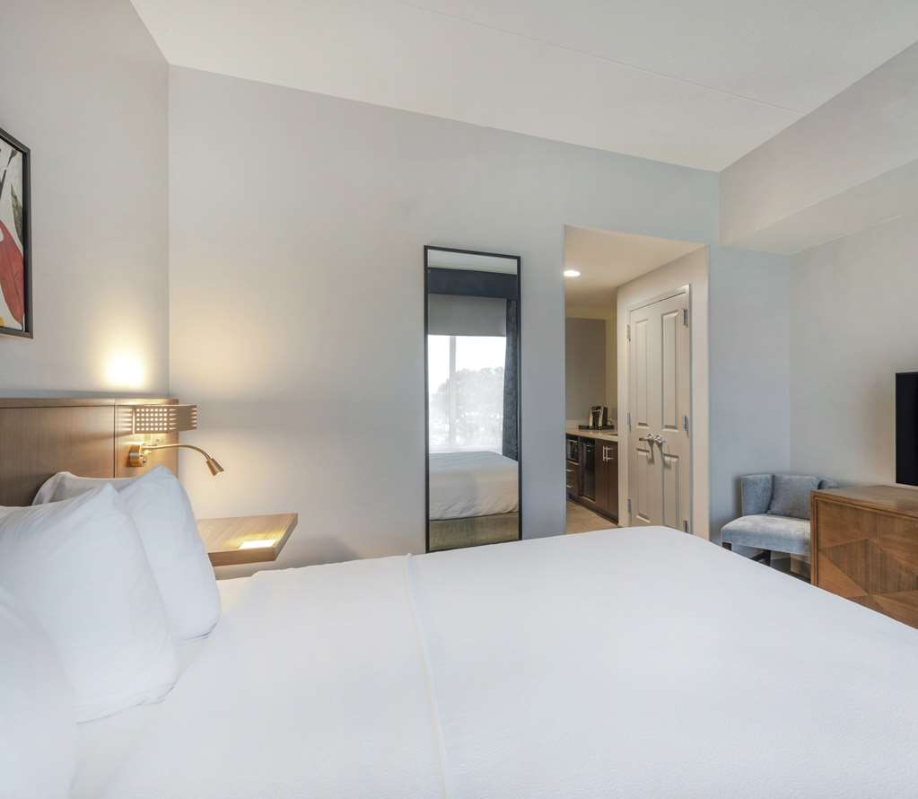 Фото Hilton Garden Inn Raleigh-Cary