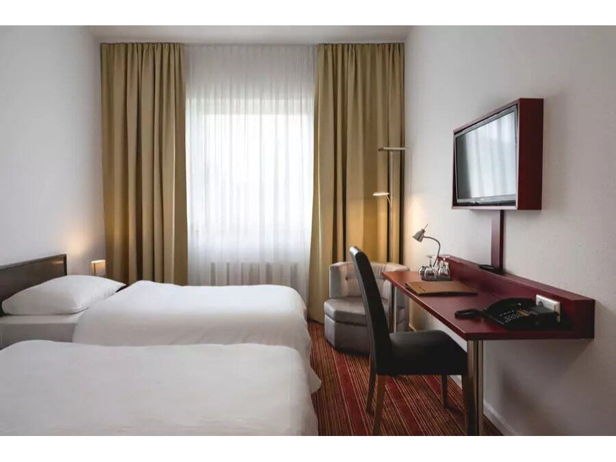 Фото отеля 2