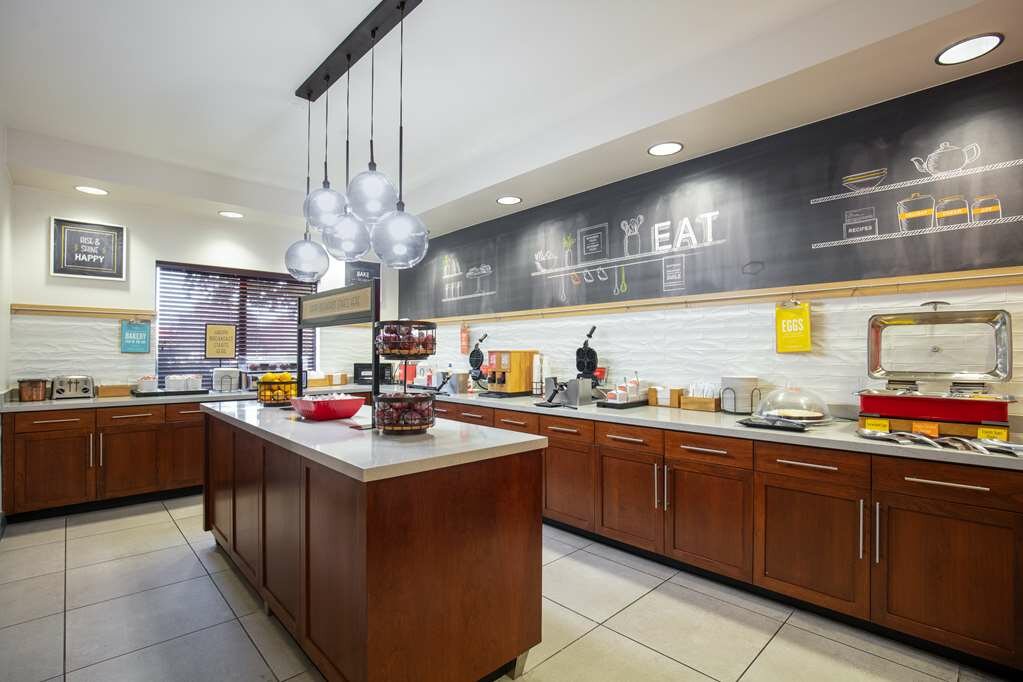 Фото Hampton Inn Medford