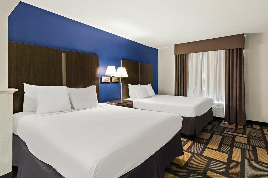 Фото Best Western Galleria Inn & Suites
