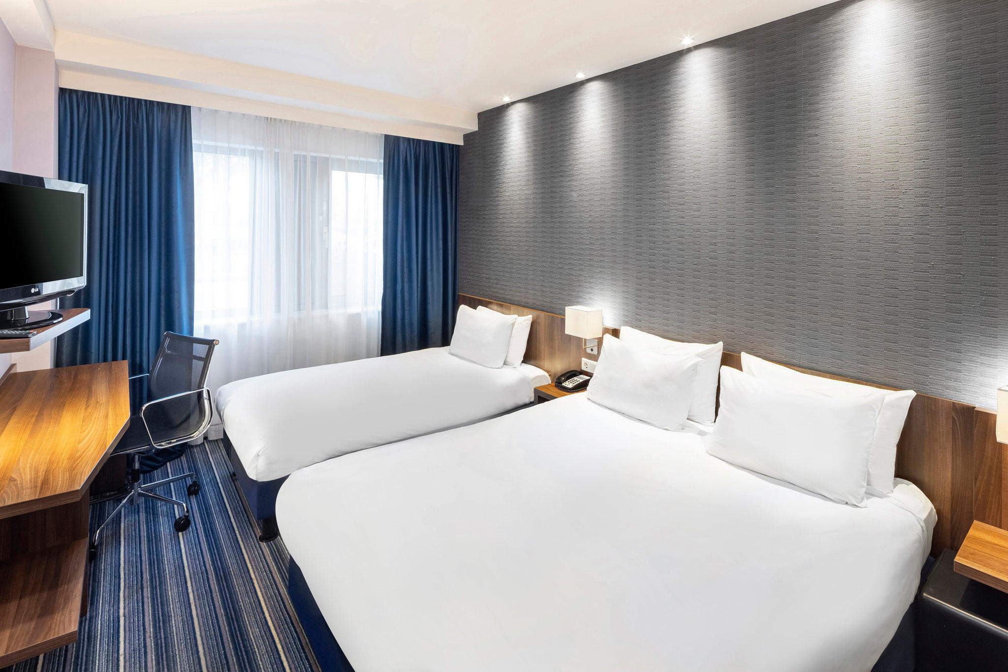 Фото Holiday Inn Express Arnhem