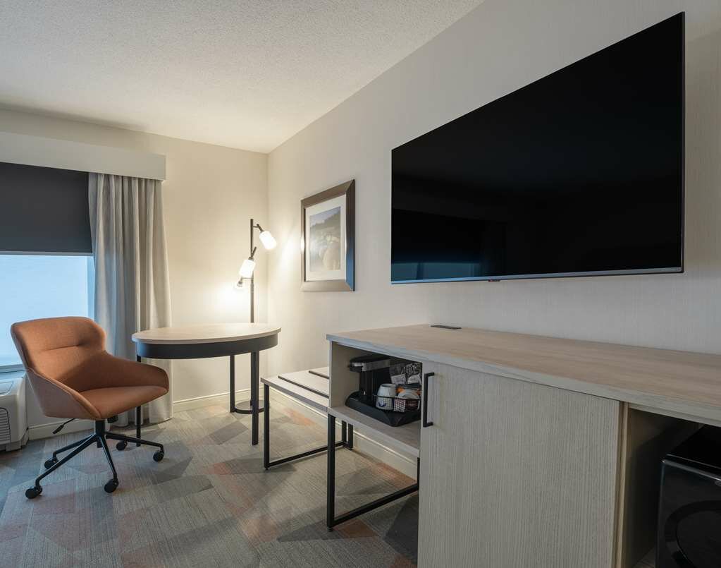 Фото Hampton Inn & Suites by Hilton Moncton