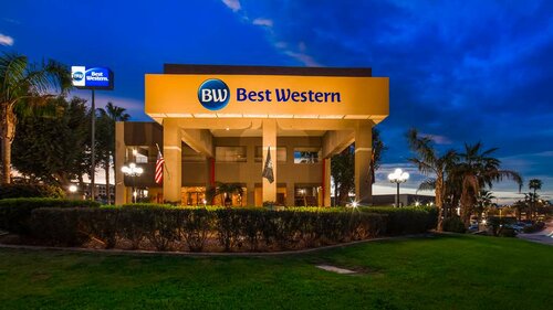 Гостиница Best Western Yuma Mall Hotel & Suites в Юме