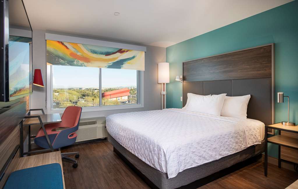 Фото Tru by Hilton Phoenix Glendale Westgate, Az