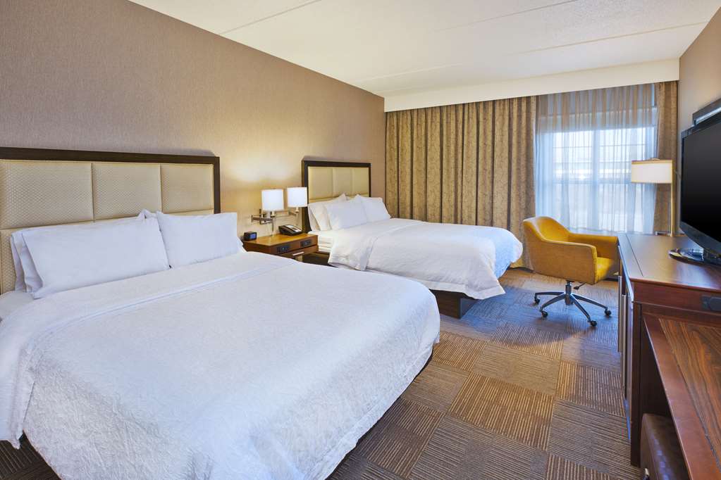 Фото Hampton Inn & Suites Providence/Warwick-Airport