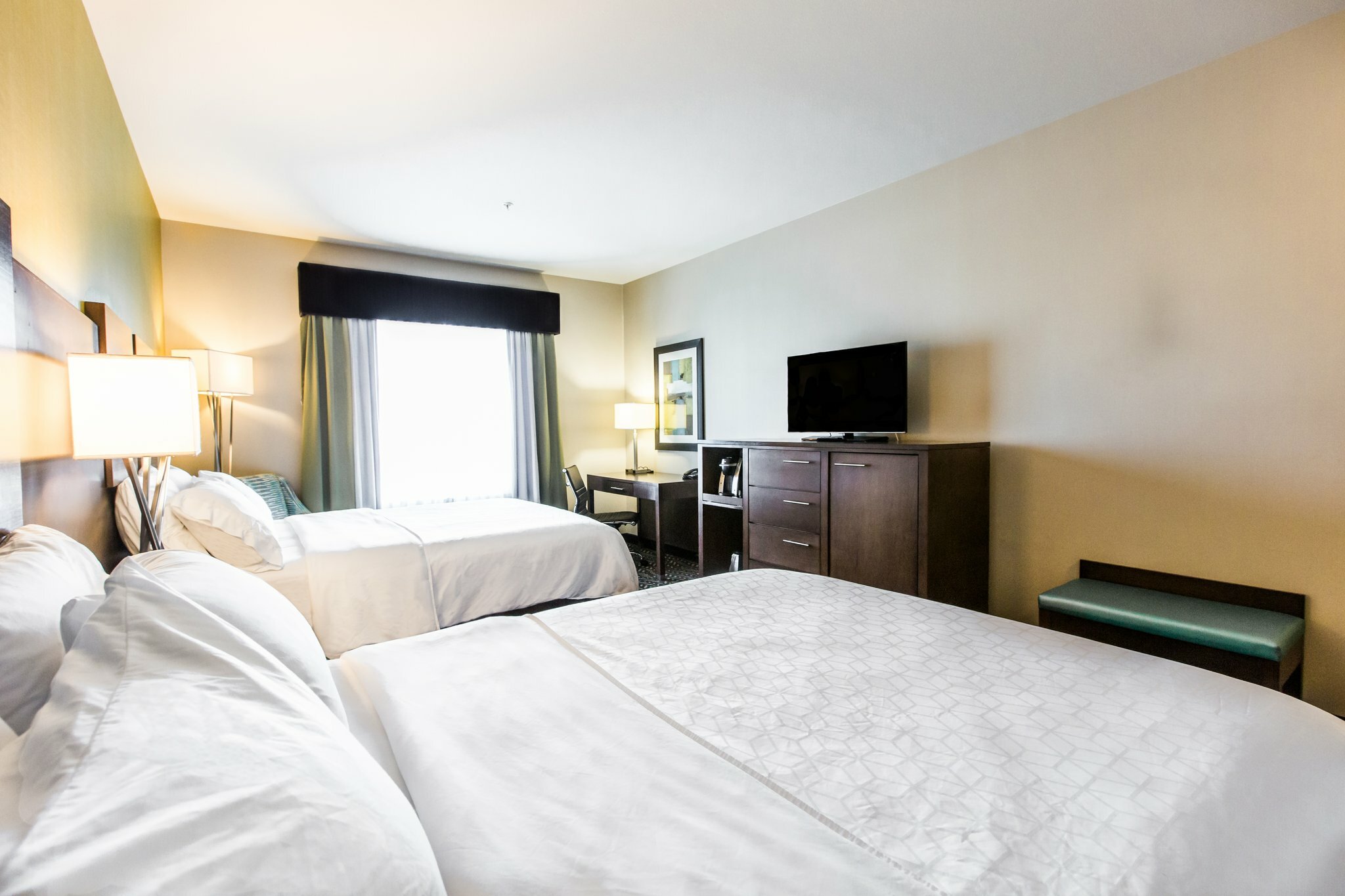 Фото Holiday Inn Express & Suites Spruce Grove - Stony Plain, an Ihg Hotel