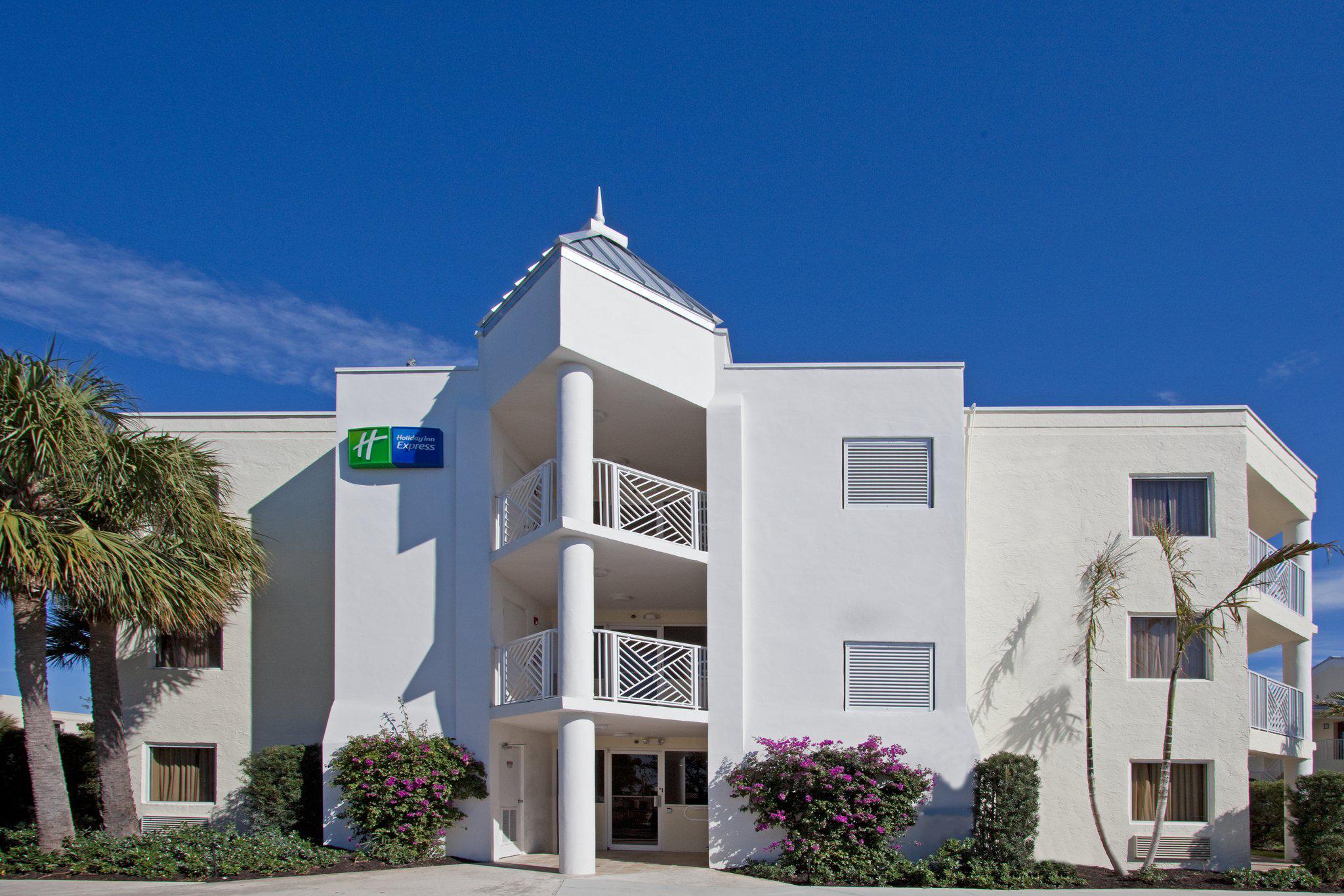 Фото Holiday Inn Express North Palm Beach-Oceanview, an Ihg Hotel