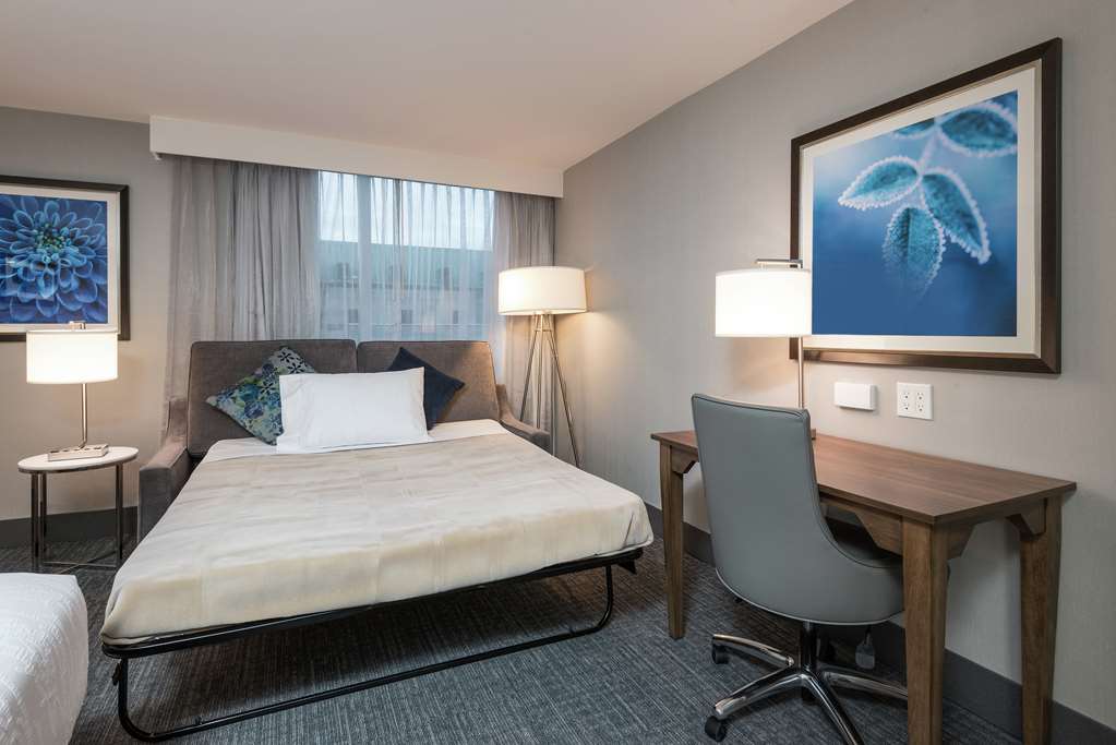 Фото Homewood Suites by Hilton Ottawa Downtown