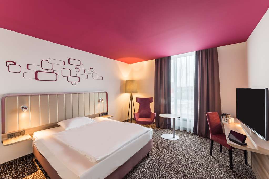 Фото Park Inn by Radisson Neumarkt