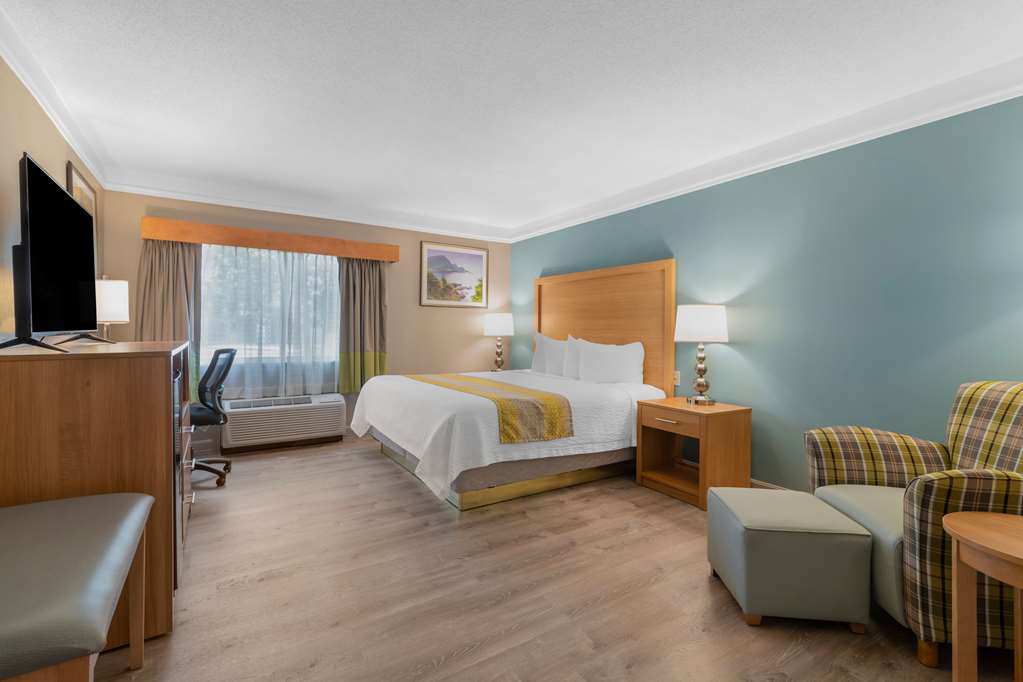 Фото Best Western Plus Executive Court Inn & Conference Center