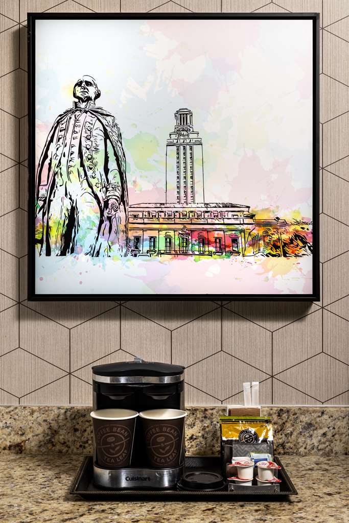 Фото DoubleTree Suites by Hilton Hotel Austin