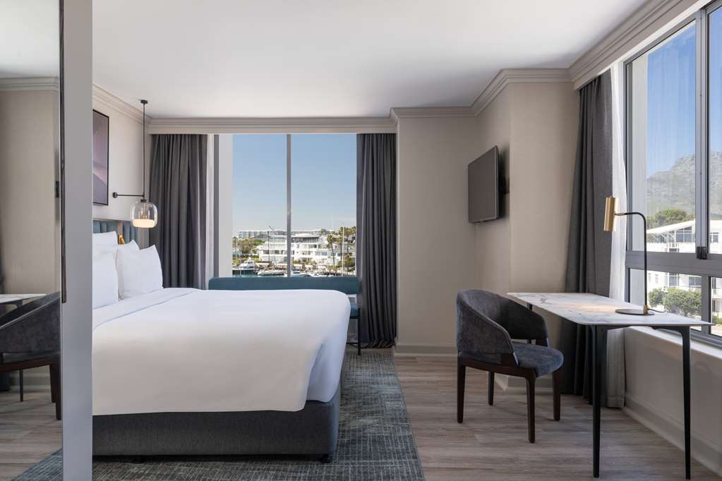 Фото Radisson Collection Hotel, Waterfront Cape Town