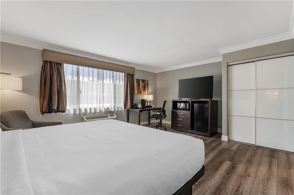 Фото Best Western Plus La Mid Town Hotel