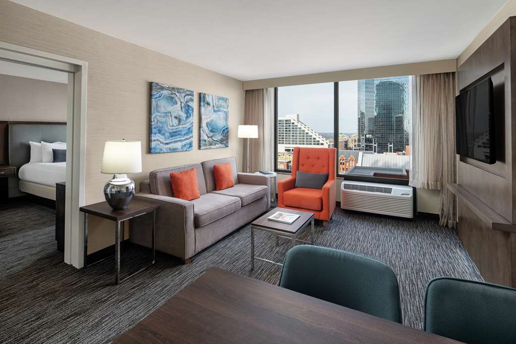 Фото Embassy Suites by Hilton Fort Worth Downtown