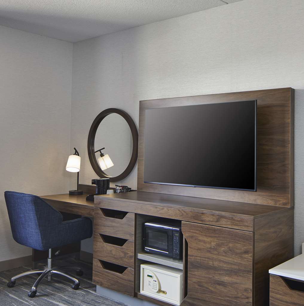 Фото Hampton Inn & Suites Saratoga Springs Downtown