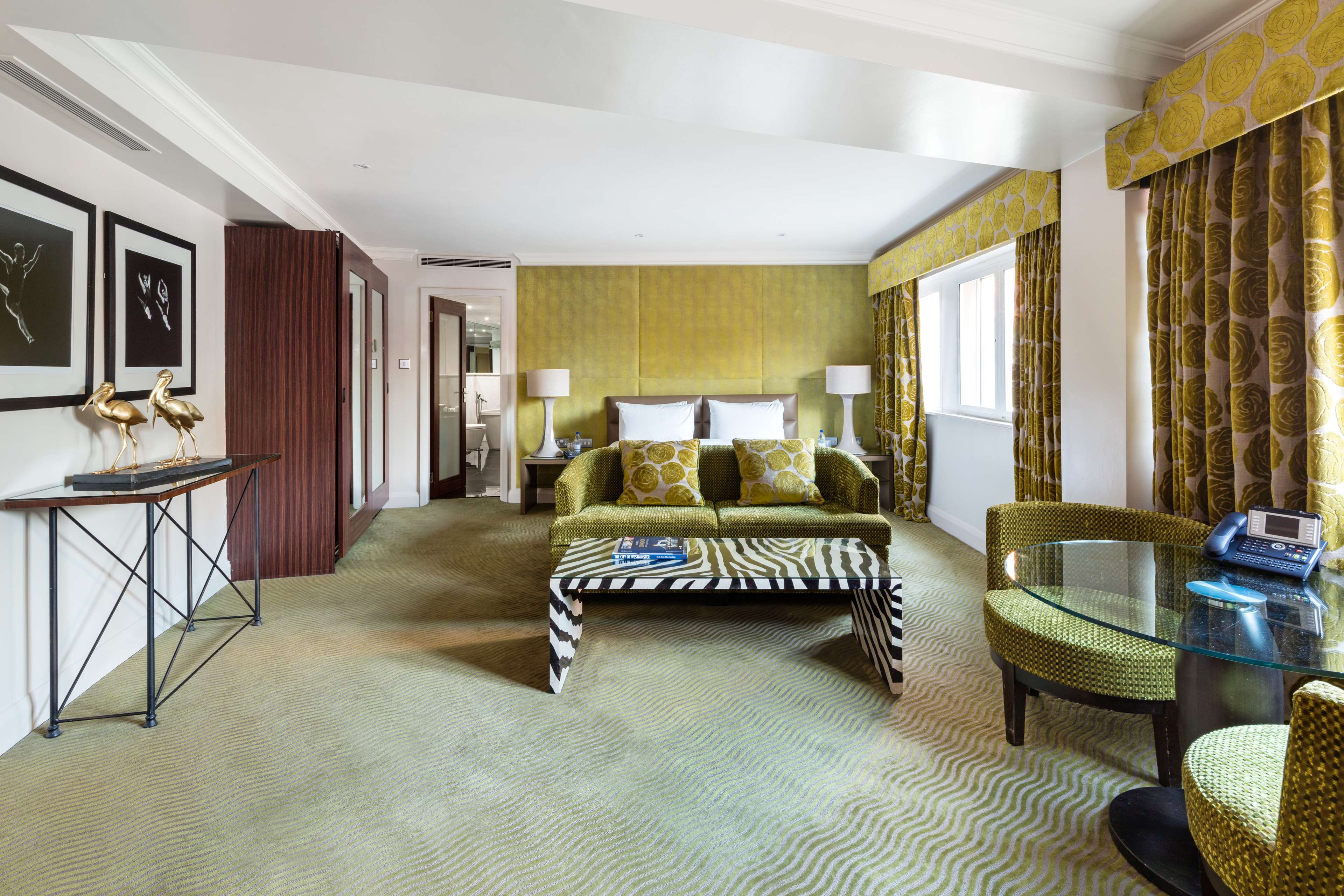 Фото The May Fair, A Radisson Collection Hotel, Mayfair London