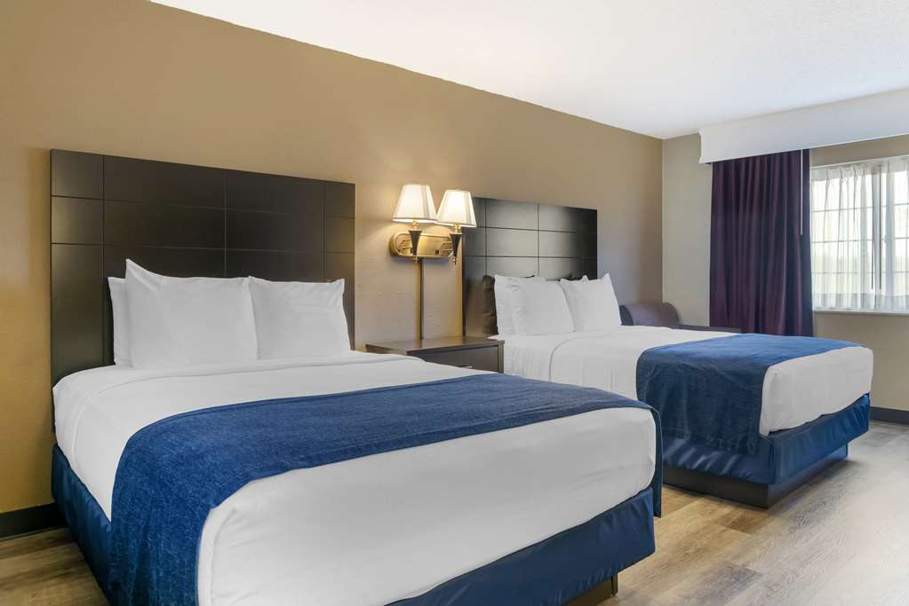 Фото Best Western Greenfield Inn