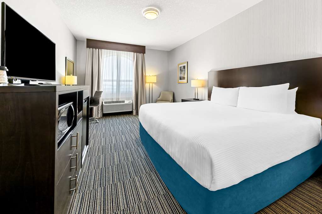 Фото Best Western Plus Airdrie Gateway