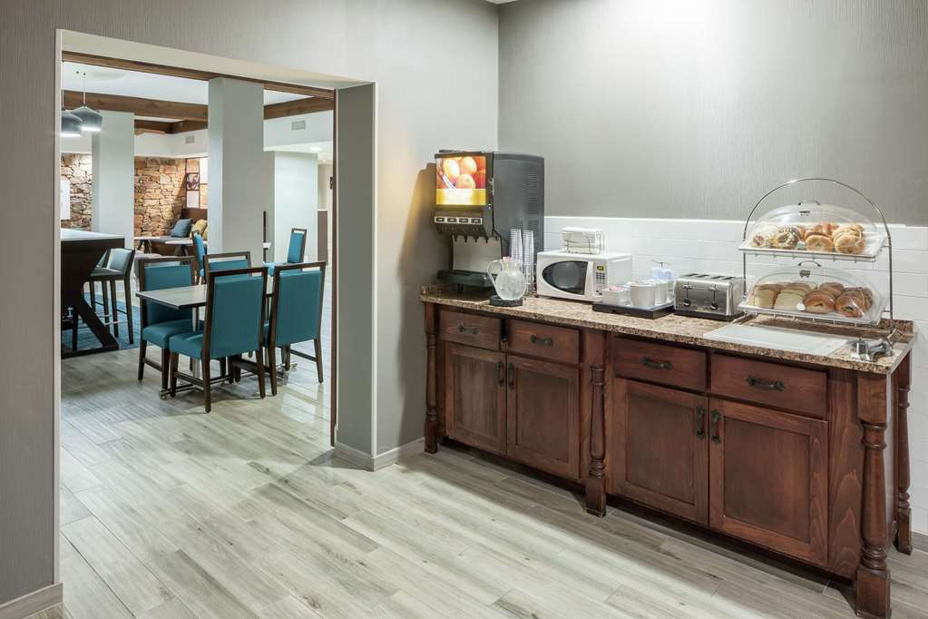 Фото Hampton Inn Austin Nw