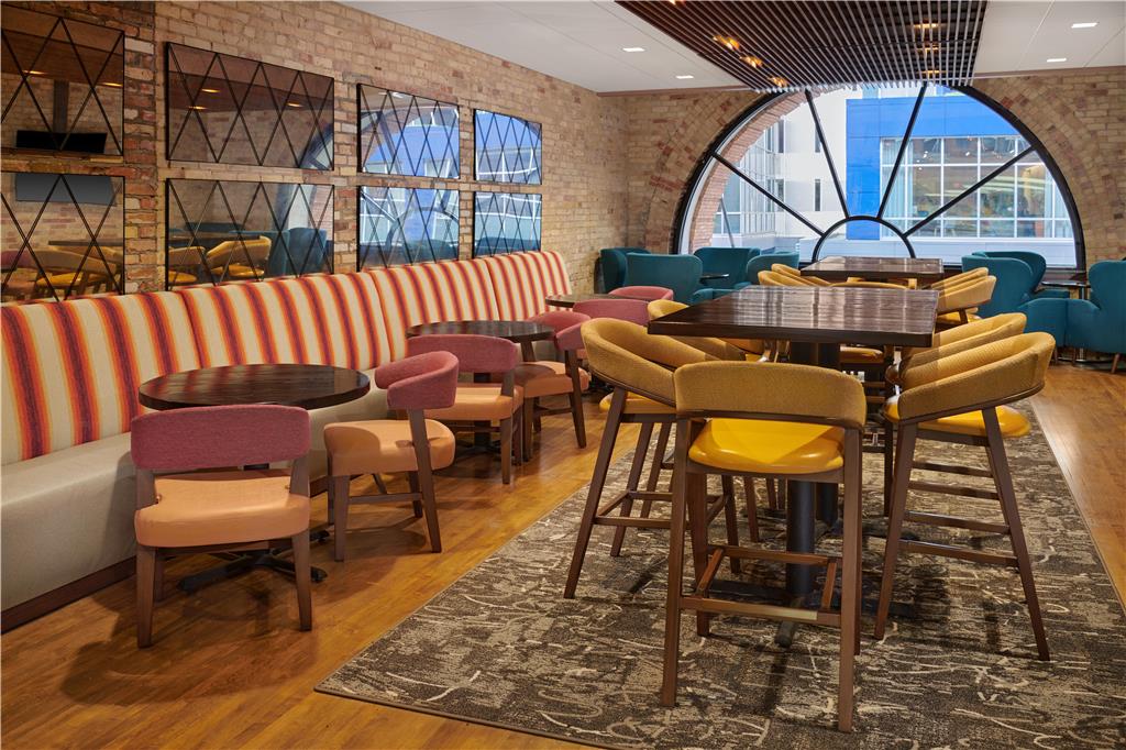 Фото Homewood Suites by Hilton Grand Rapids Downtown