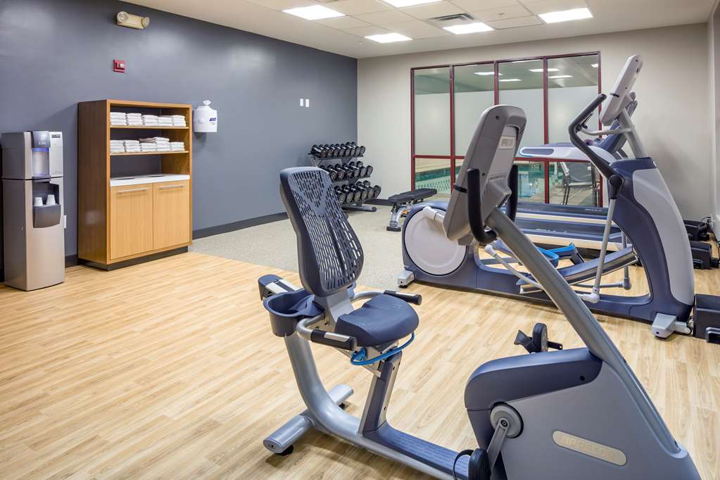 Фото Doubletree by Hilton Boston Logan Airport Chelsea