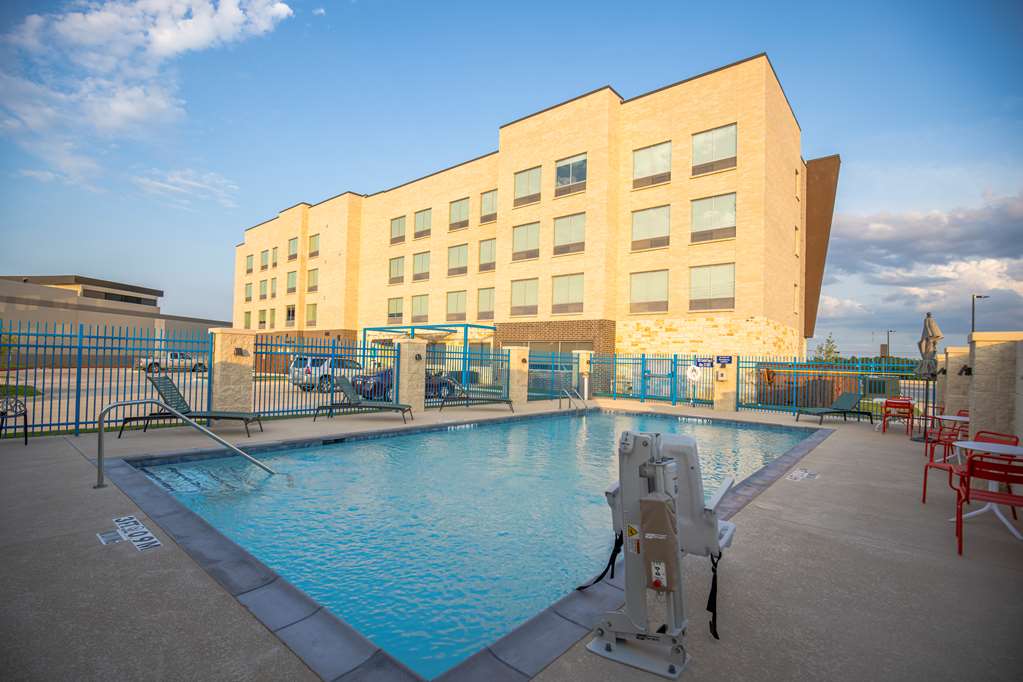 Фото Tru by Hilton Allen Dallas