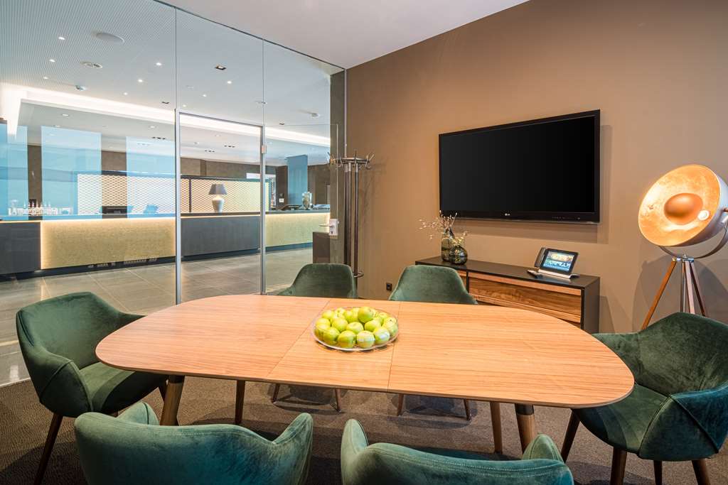 Фото Best Western Premier Central Leonhard