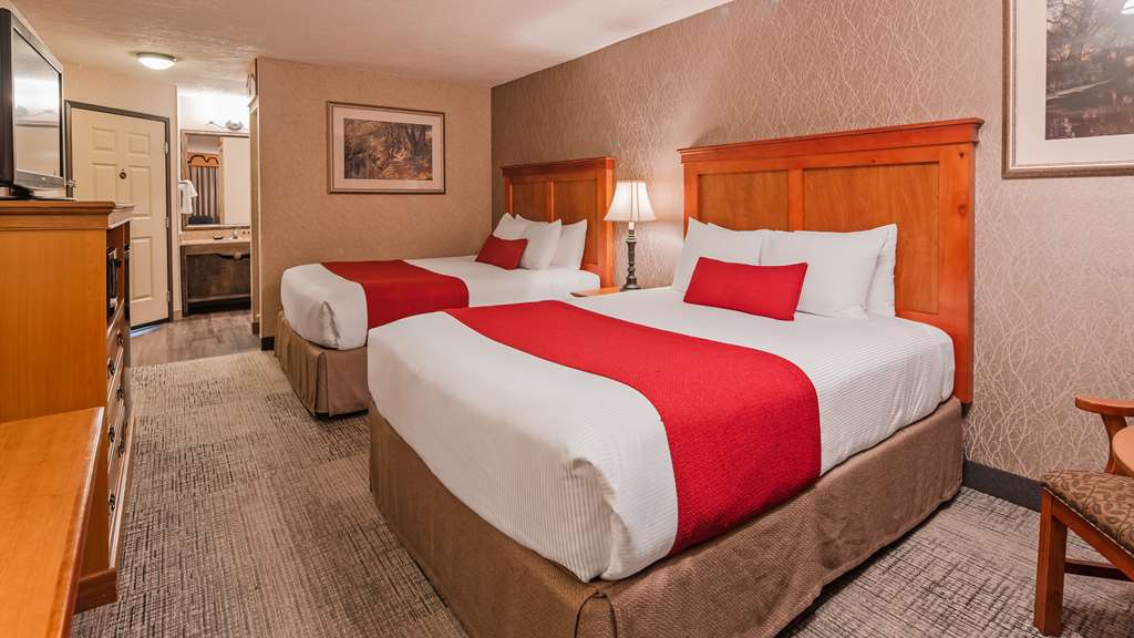 Фото Best Western Plus Rivershore Hotel