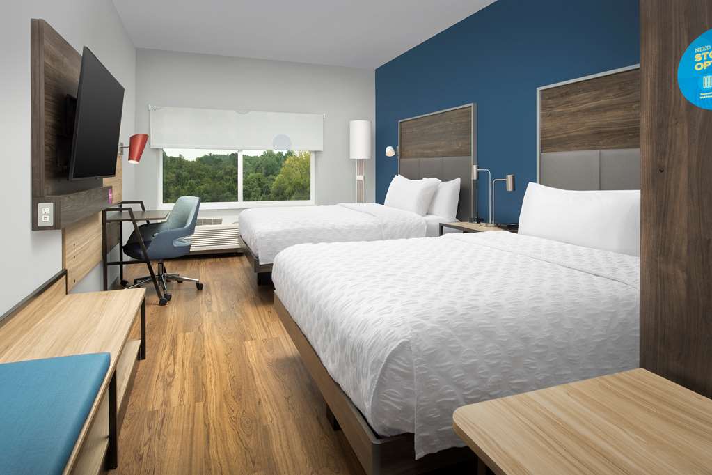Фото Tru by Hilton Charlotte Airport Lake Pointe