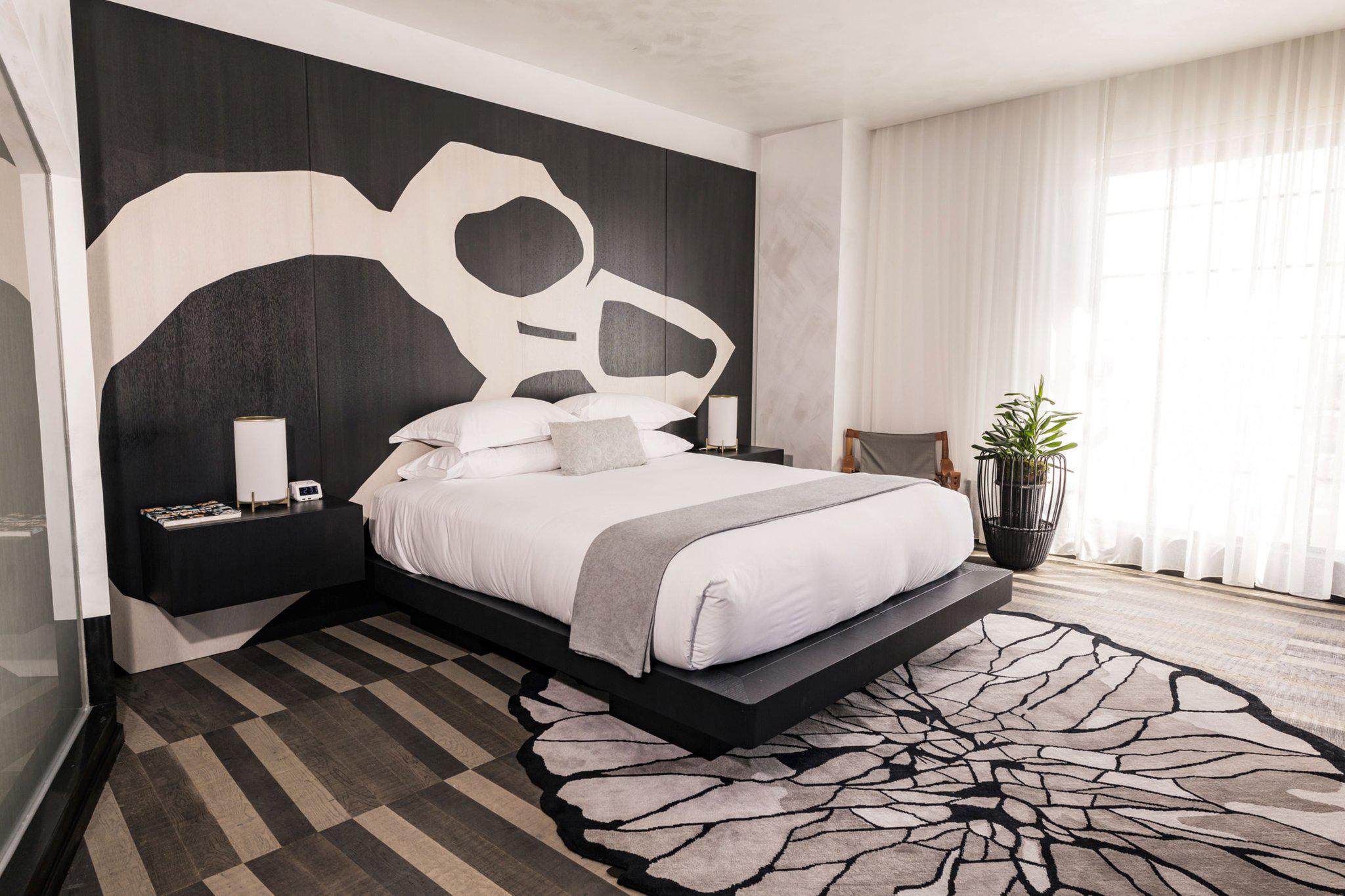 Фото Kimpton La Peer Hotel
