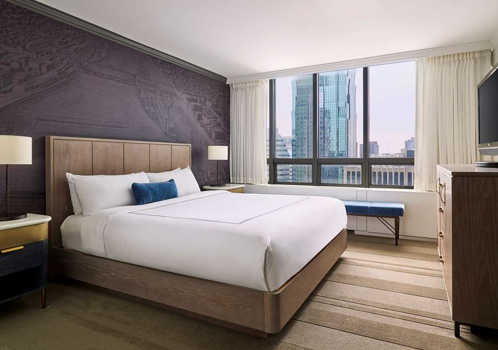 Фото The Marquette Hotel, Curio Collection by Hilton