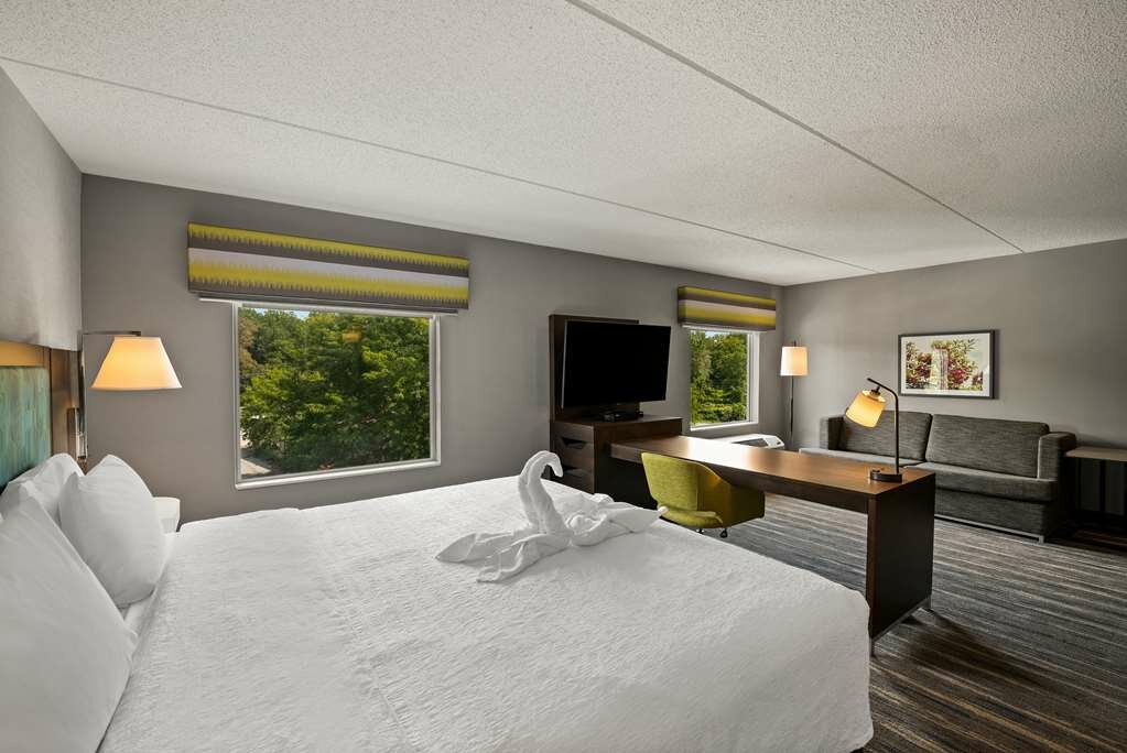 Фото Hampton Inn & Suites Poughkeepsie