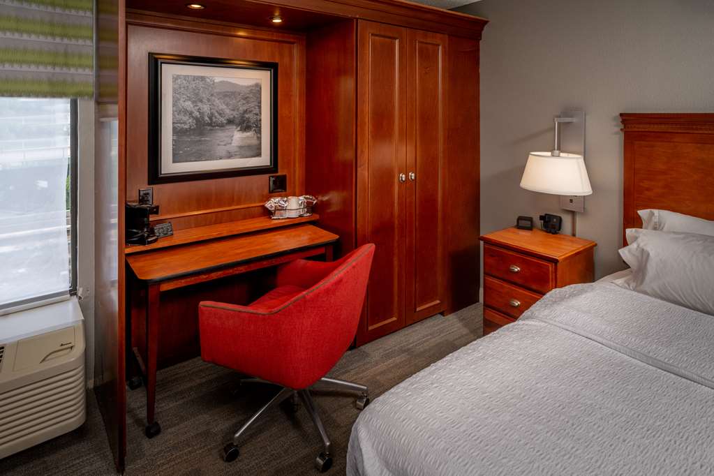 Фото Hampton Inn Charleston-Downtown