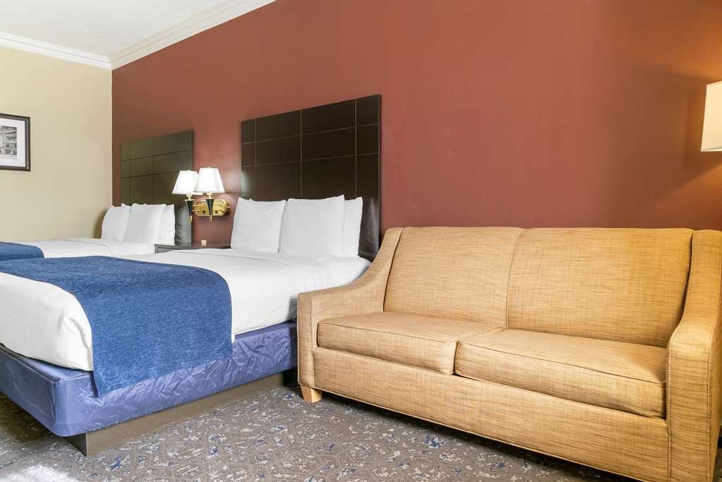 Фото Best Western Greenfield Inn