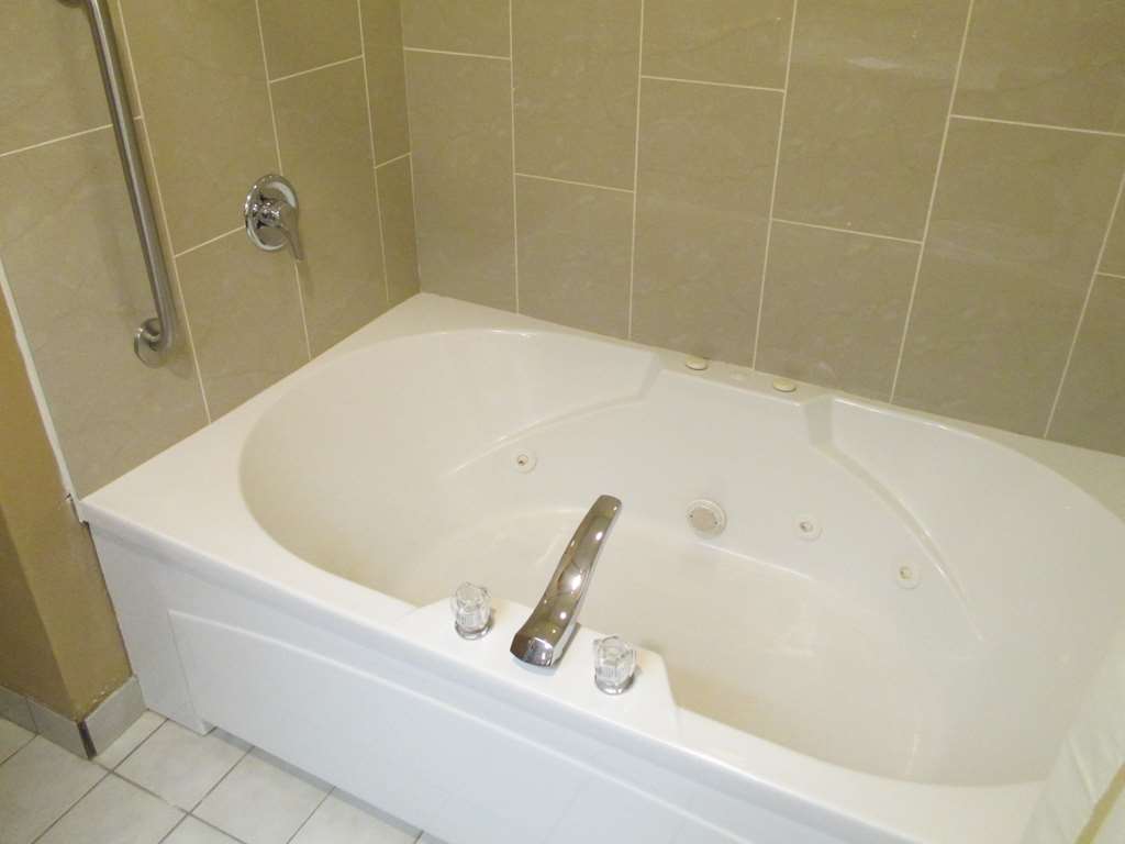 Фото Best Western Plaza Hotel Saugatuck