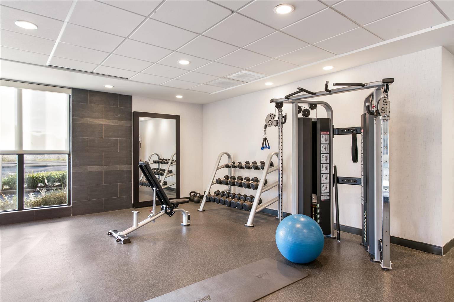 Фото Home2 Suites by Hilton Pensacola I-10 at North Davis Hwy