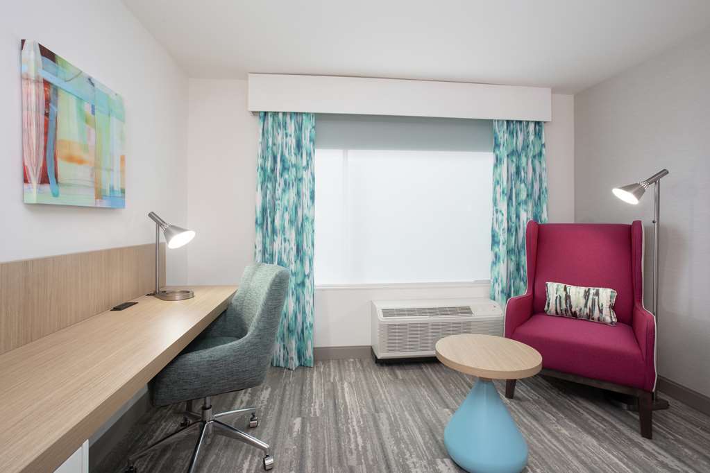 Фото Hilton Garden Inn Omaha Aksarben Village