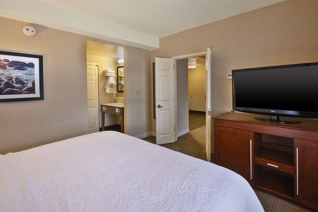 Фото Hampton Inn & Suites Providence/Warwick-Airport