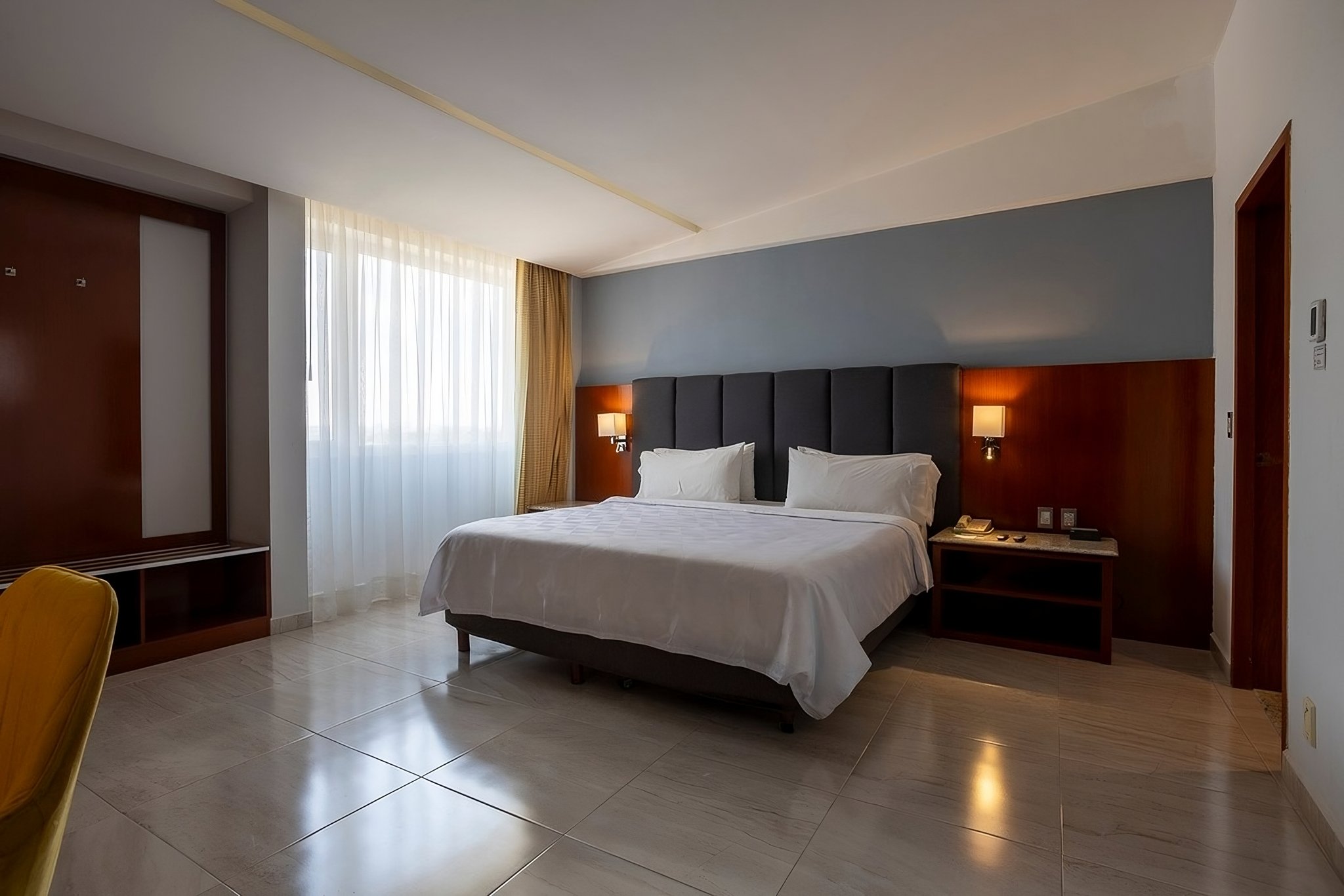 Фото Holiday Inn Puebla Finsa, an Ihg Hotel