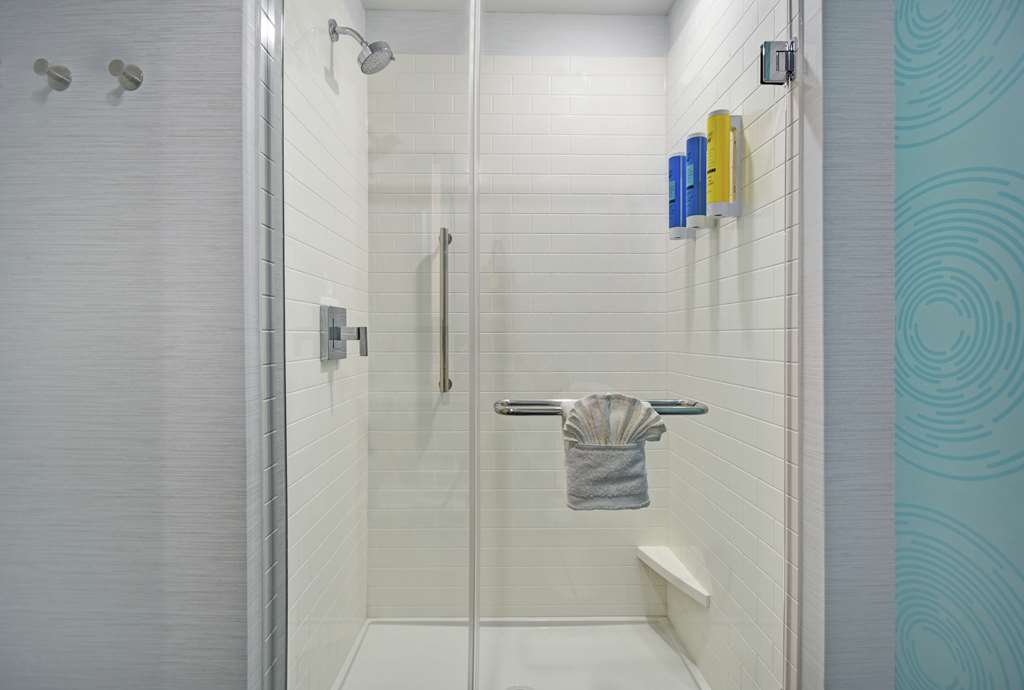 Фото Tru by Hilton Grand Rapids Airport